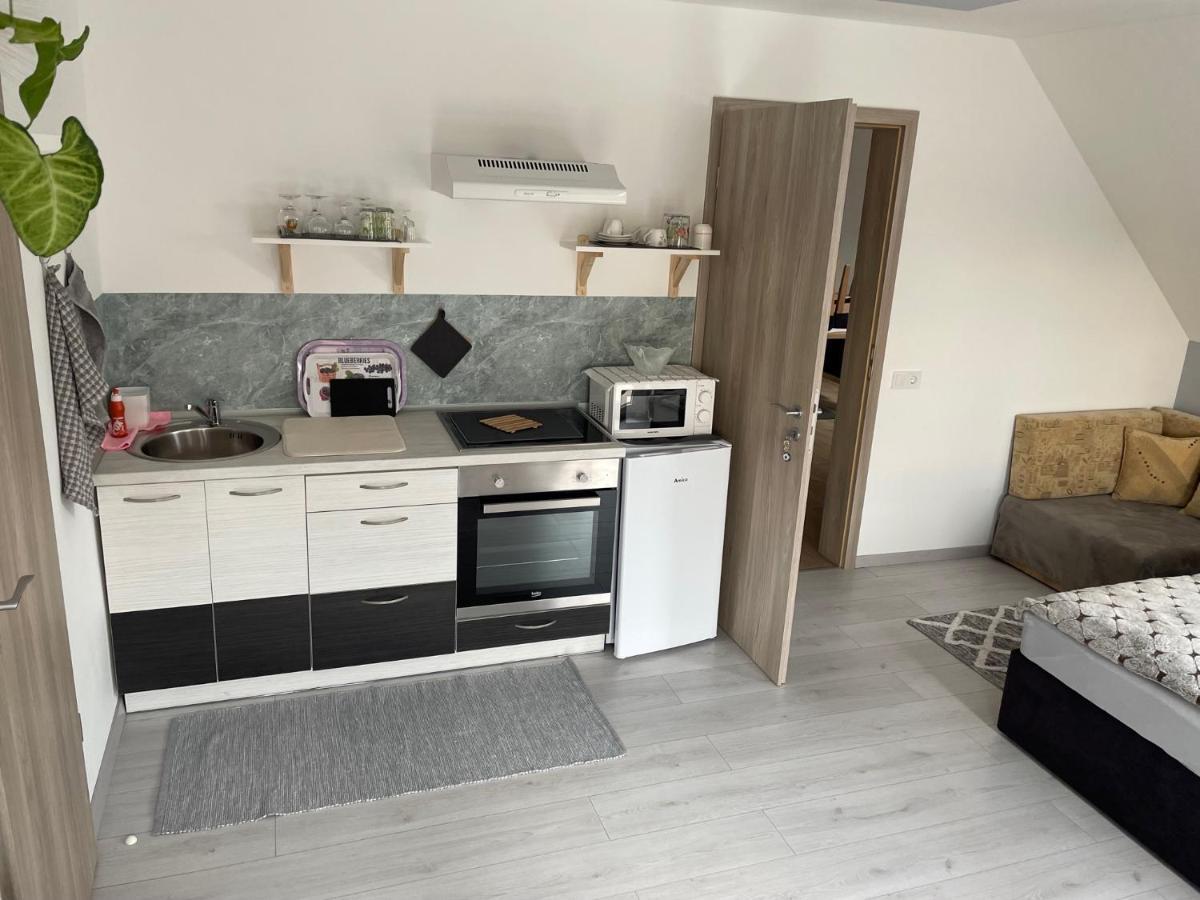 פוניארצוושהג' Jasmin Apartment House מראה חיצוני תמונה