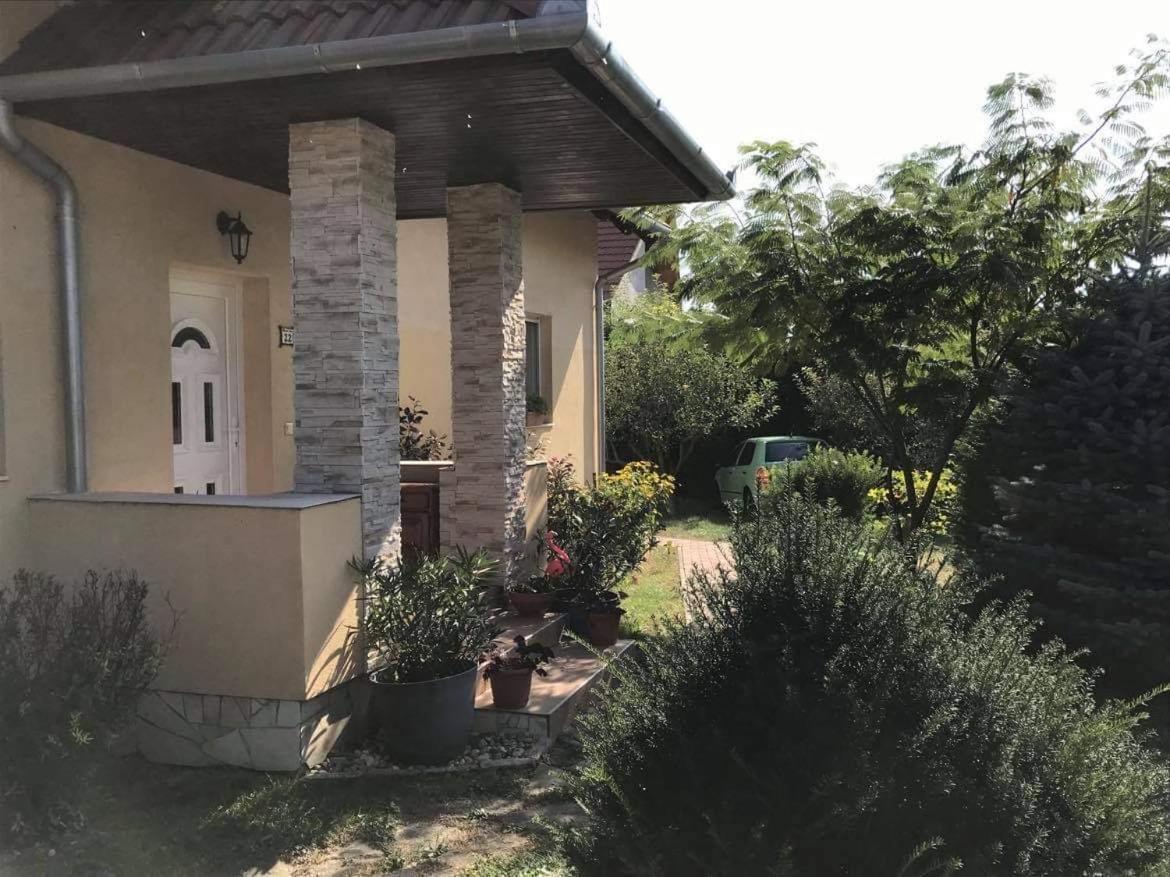 פוניארצוושהג' Jasmin Apartment House מראה חיצוני תמונה