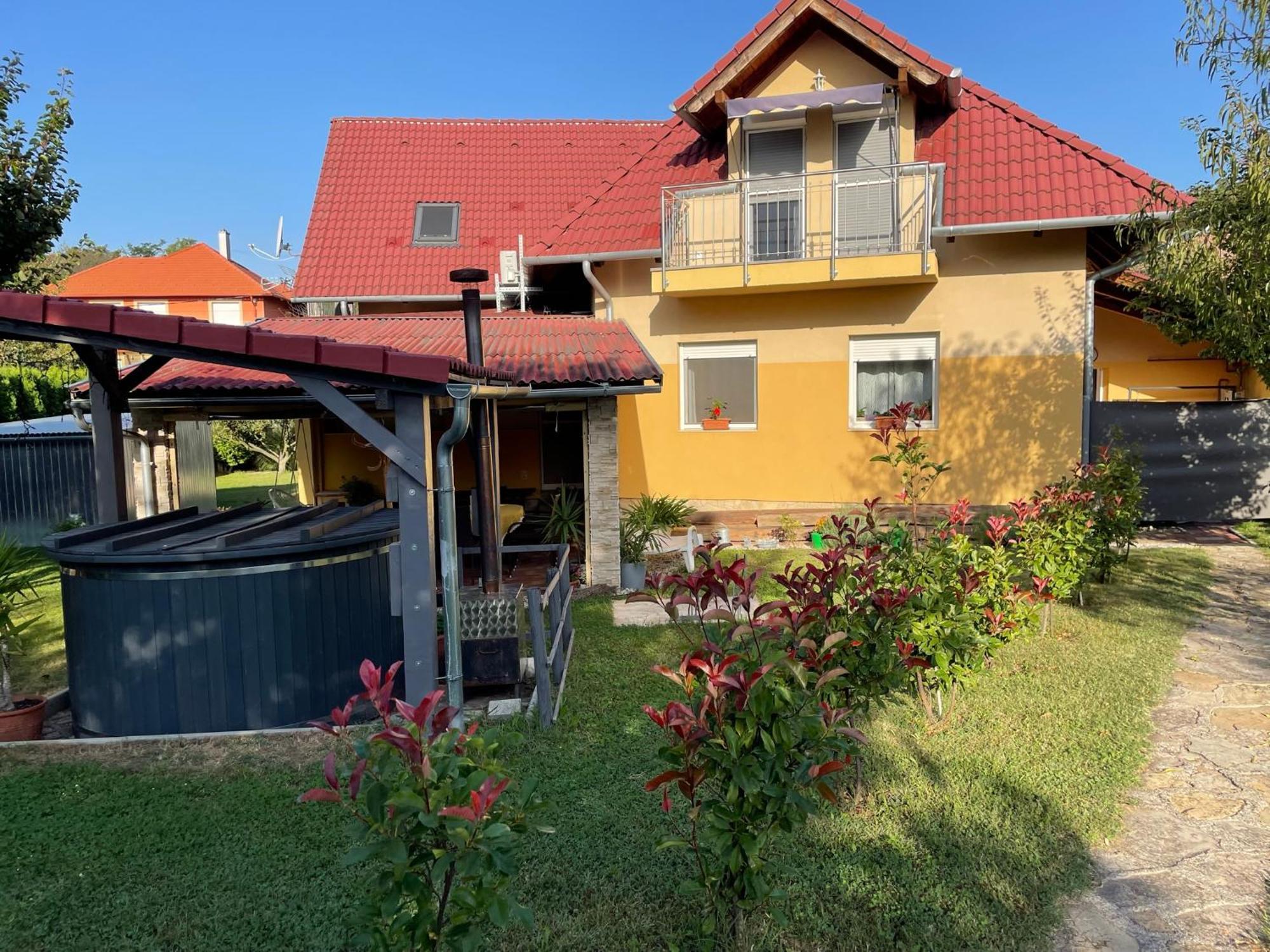 פוניארצוושהג' Jasmin Apartment House מראה חיצוני תמונה